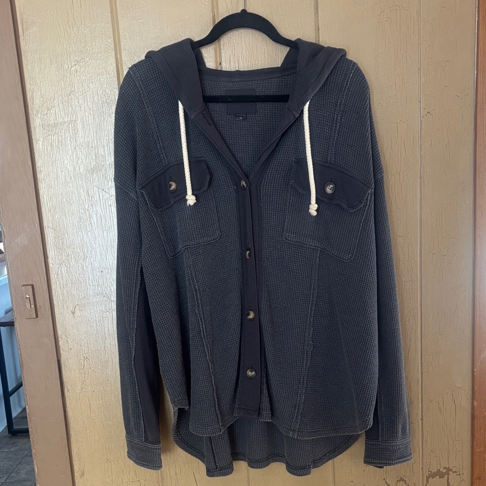 American Eagle Navy Blue Waffle Knit Shirt